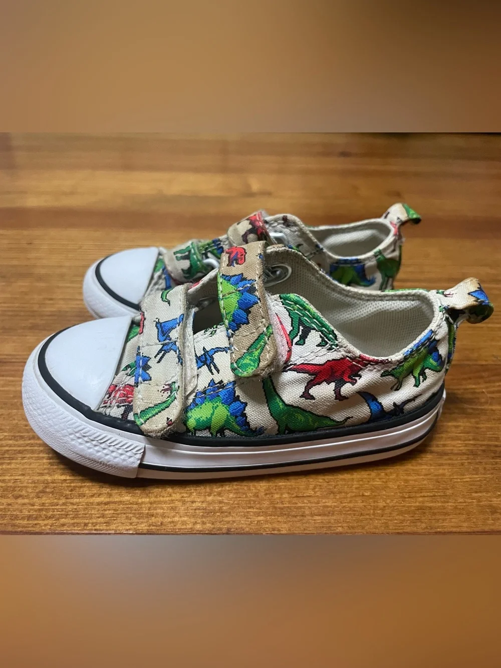 Converse Toddler Velcro Sneakers with Multicolor Dinosaur Print Size 6